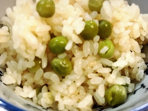 冷凍グリンピースで作る！豆ごはん